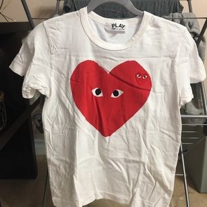 Comme de Garcon heart tee size L